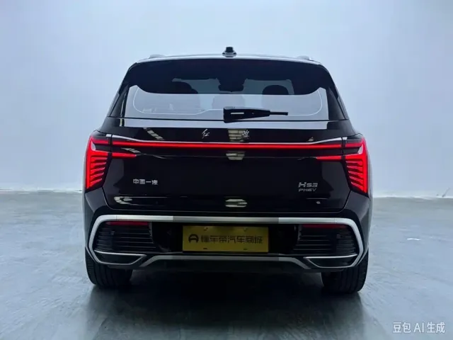 Hongqi HS3 PHEV — Фото автомобиля 6