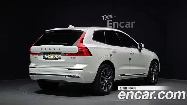 Вольво XC60 — Фото автомобиля 2