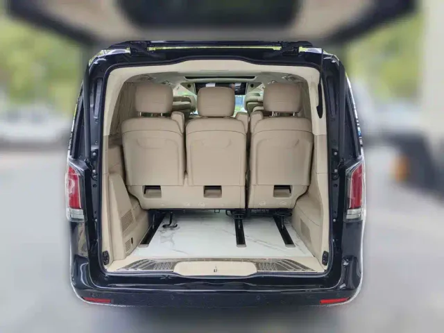 Mercedes-Benz Mercedes-Benz V-Class 2024 V 300 Premium Edition — Фото автомобиля 13