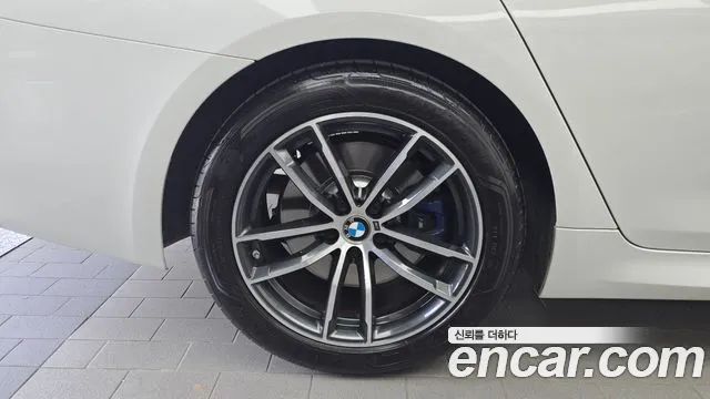 BMW 5-Series 5 серия (G30) 523d M Sport — Фото автомобиля 5