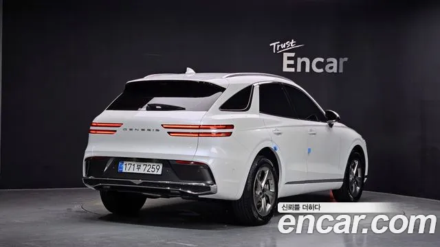 Genesis GV70 2.5T Бензин AWD — Фото автомобиля 2
