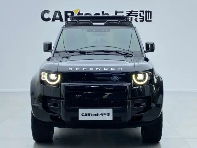 Land Rover Defender — Фото автомобиля 2