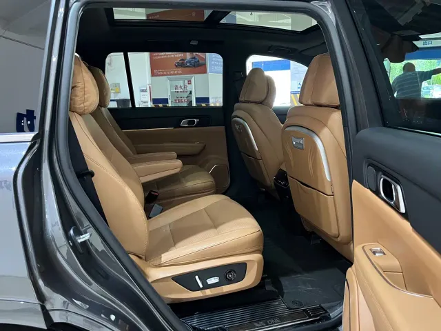 Li Auto ONE — Фото автомобиля 19