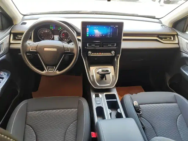 Haval M6 — Фото автомобиля 9