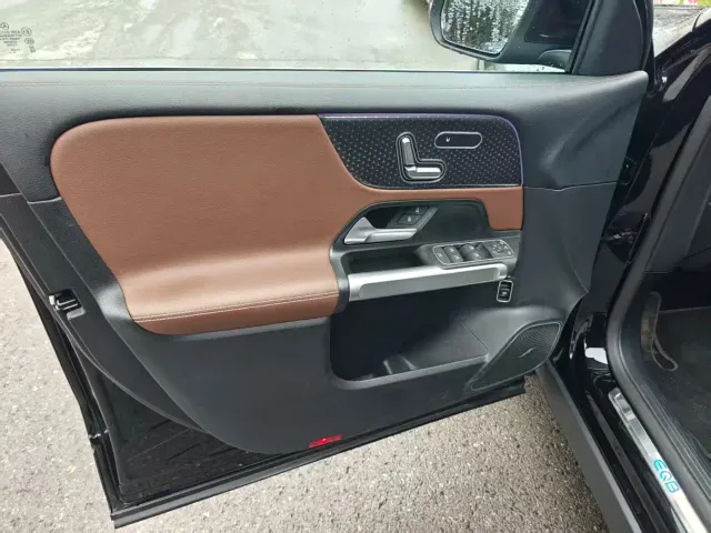 Mercedes-Benz EQB — Фото автомобиля 4
