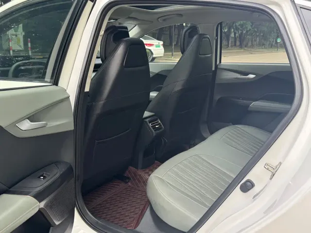 Changan Lamore — Фото автомобиля 6