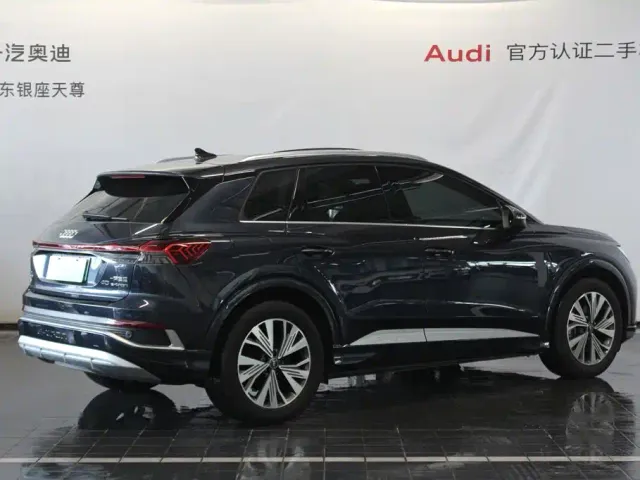 Audi Q4 e-tron — Фото автомобиля 5