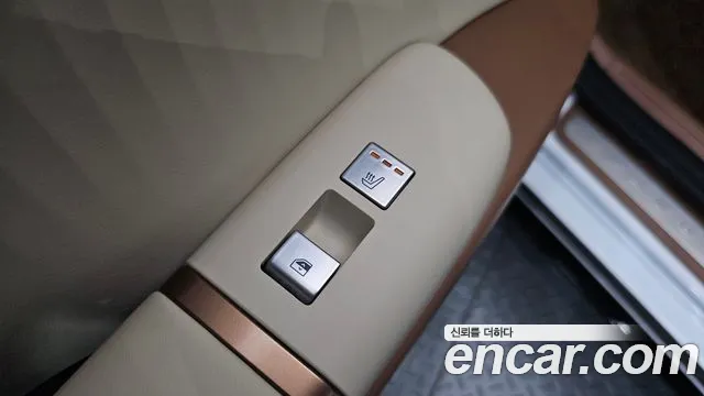 Hyundai Grandeur GN7 — Фото автомобиля 30