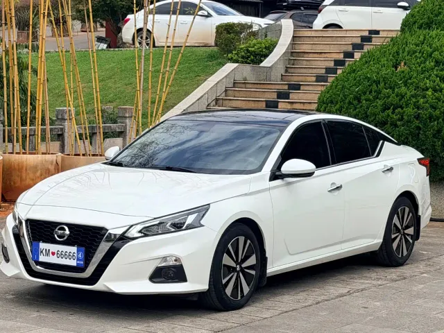 Фотография автомобиля — Nissan Teana