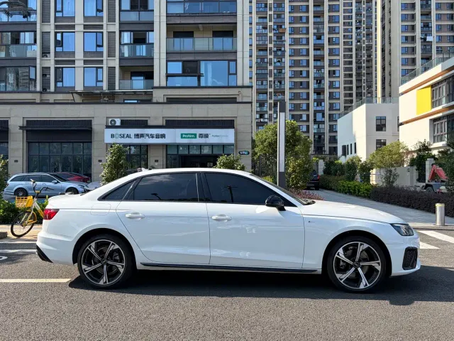 Audi A4L — Фото автомобиля 19