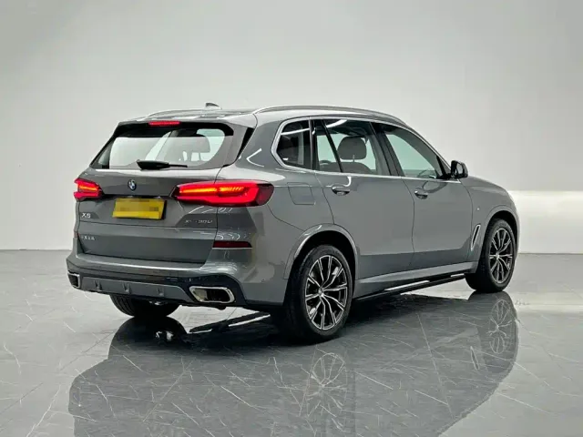BMW X5 — Фото автомобиля 6