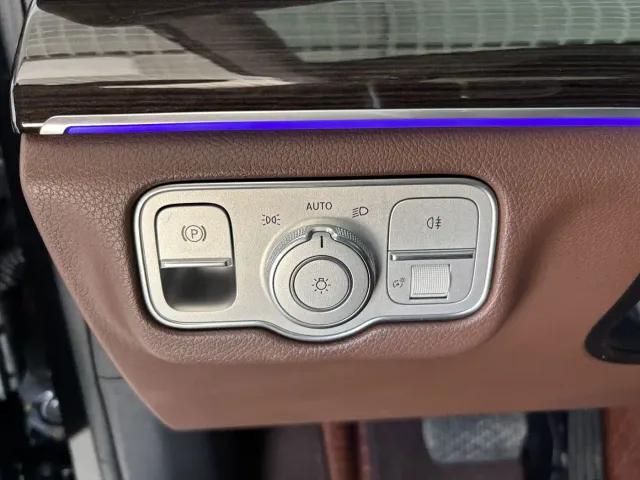 Mercedes-Benz GLE-Class — Фото автомобиля 10