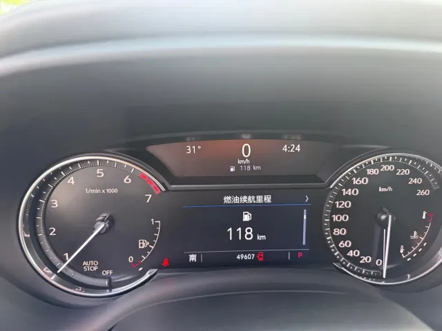 Cadillac CT4 — Фото автомобиля 18