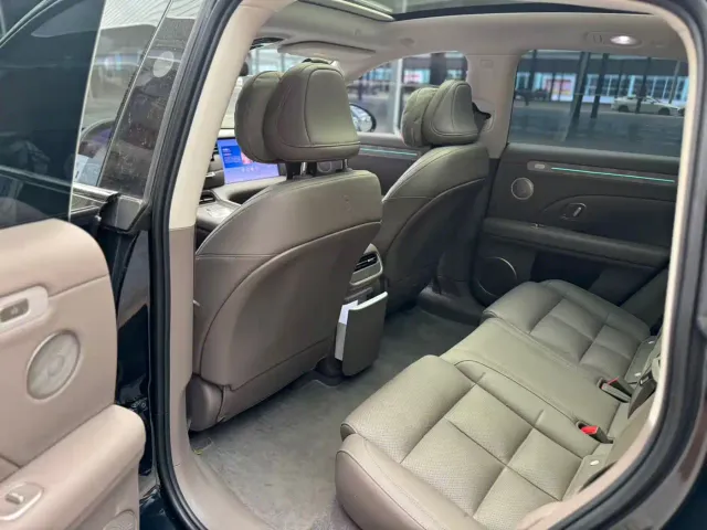 IM Motors LS6 — Фото автомобиля 6