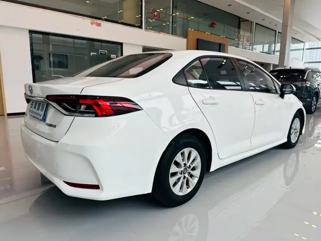 Toyota Corolla — Фото автомобиля 4