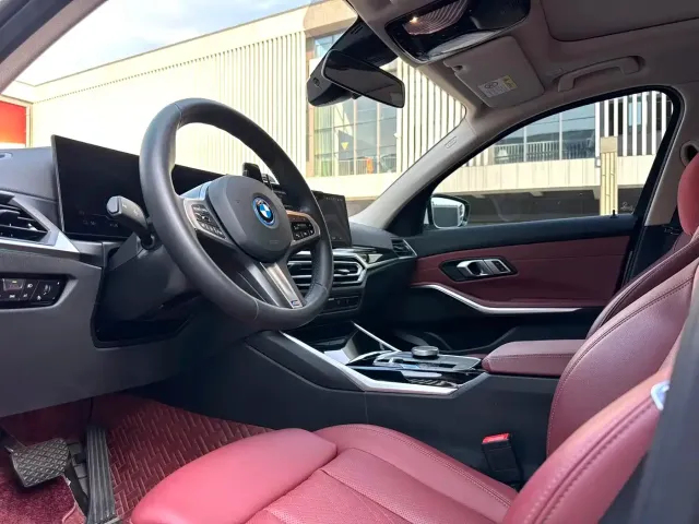 BMW i3 — Фото автомобиля 4