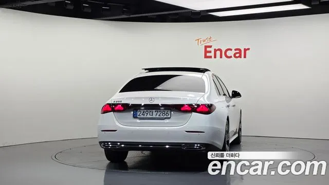 Mercedes-Benz E-Class W214 — Фото автомобиля 4