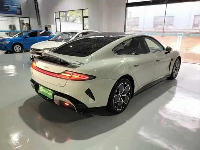 Xiaomi SU7 — Фото автомобиля 6