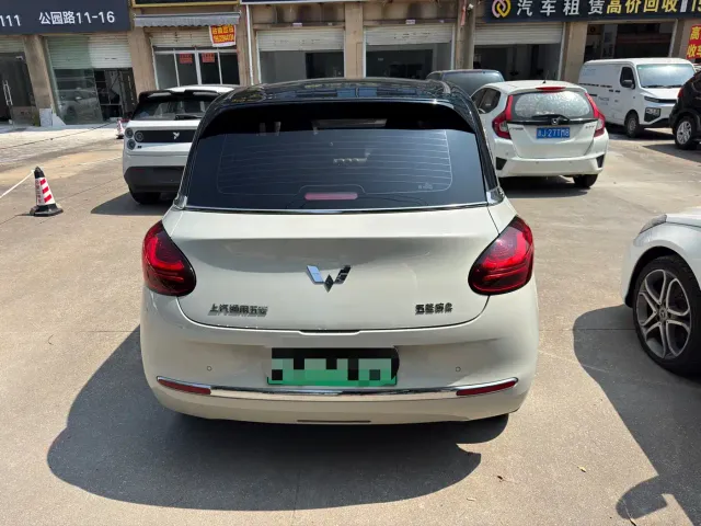 Wuling Bingo — Фото автомобиля 8