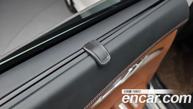 Genesis GV70 — Фото автомобиля 30
