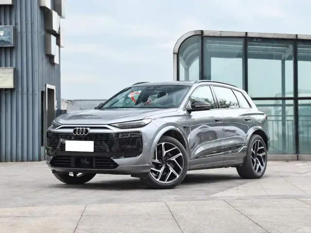 Фотография автомобиля — Audi Q6L e-tron