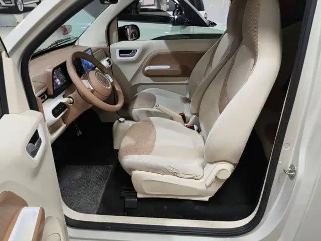 Wuling Hongguang Mini EV — Фото автомобиля 14