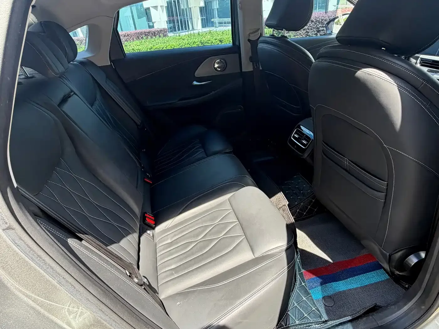 Chery Arrizo 8 2023 1.6T DCT Elegance — Фото автомобиля 6