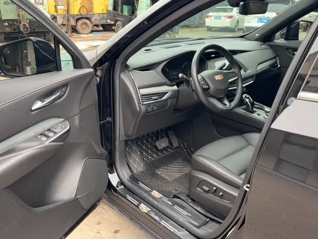Cadillac XT4 — Фото автомобиля 23