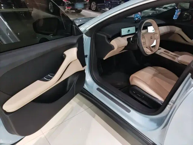 Nio ET5 — Фото автомобиля 15