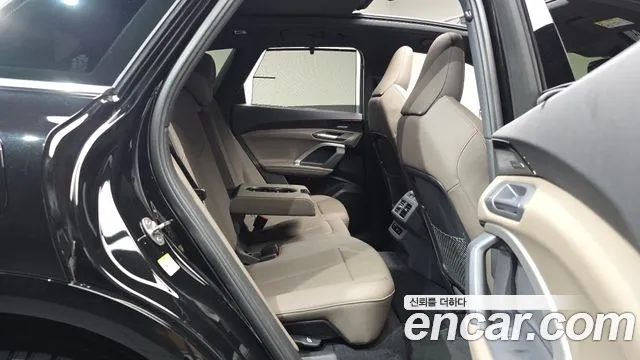 Audi Q5 40 TFSI quattro S Line — Фото автомобиля 12