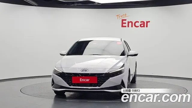 Hyundai Avante CN7 — Фото автомобиля 3