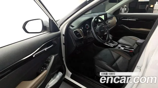 Kia Seltos — Фото автомобиля 10