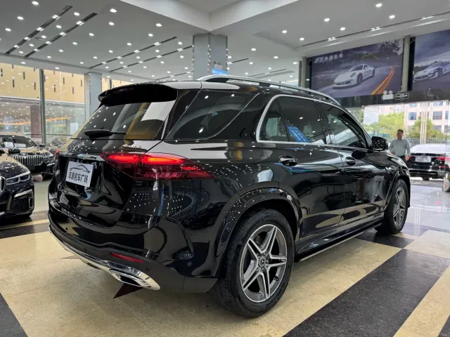 Mercedes-Benz GLE-Class — Фото автомобиля 28