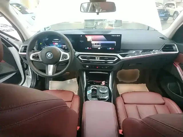 BMW i3 — Фото автомобиля 9