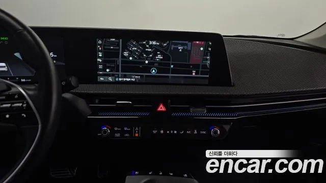 Kia EV6 — Фото автомобиля 13