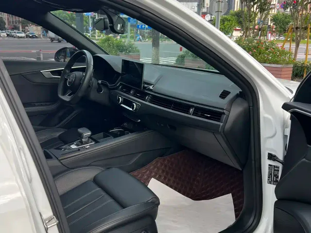 Audi A4L — Фото автомобиля 7
