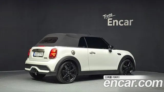 Mini Cooper Convertible — Фото автомобиля 2