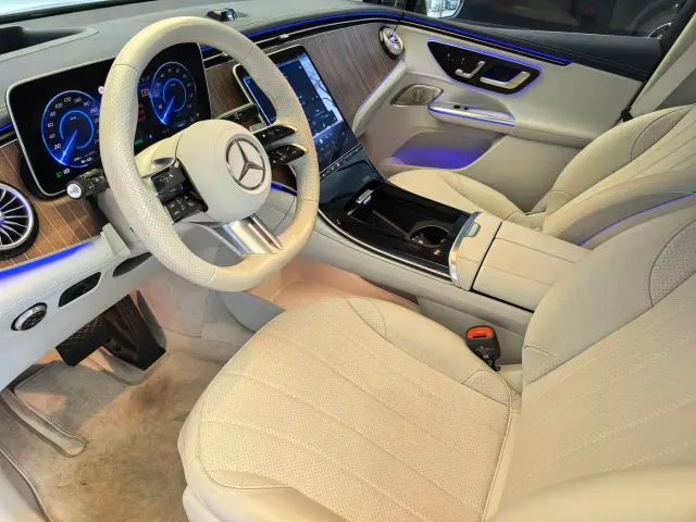Mercedes-Benz EQE SUV — Фото автомобиля 7