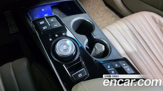 Kia K8 — Фото автомобиля 9