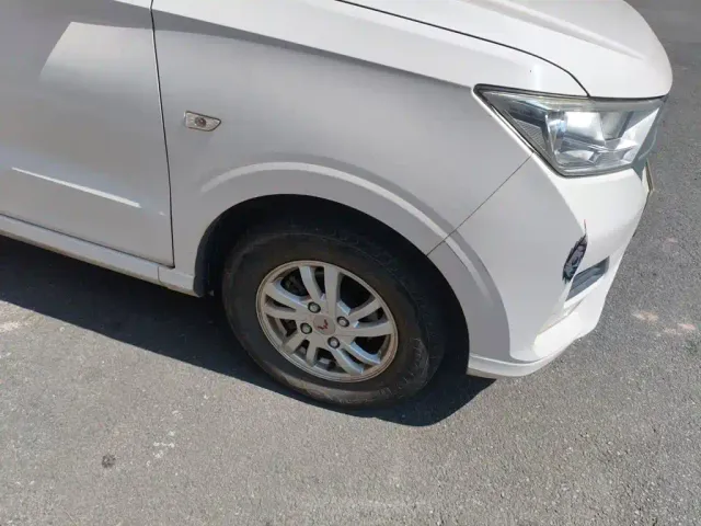 Wuling Hongguang — Фото автомобиля 24