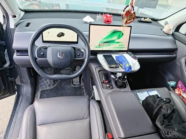 Leapmotor C10 — Фото автомобиля 5