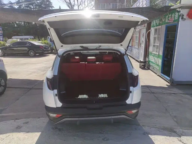 Hyundai Tucson — Фото автомобиля 18