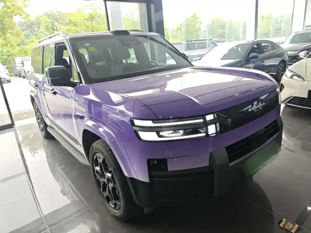 Fang Cheng Bao Titanium 7 2025 AWD Base Model — Фото автомобиля 3
