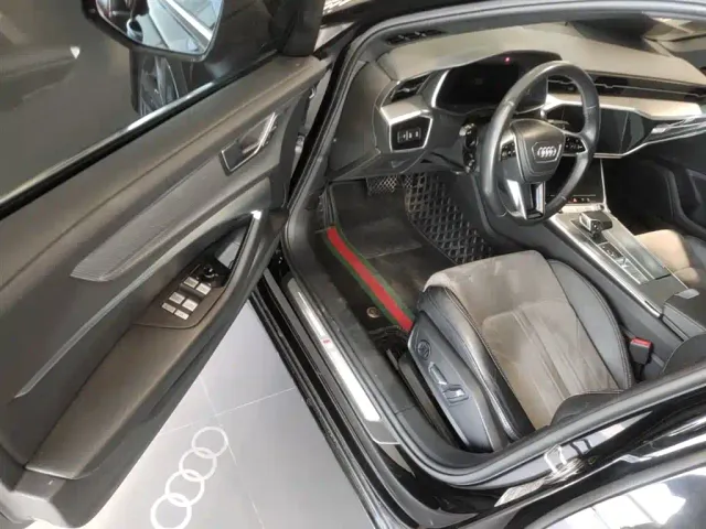 Audi A6L — Фото автомобиля 22