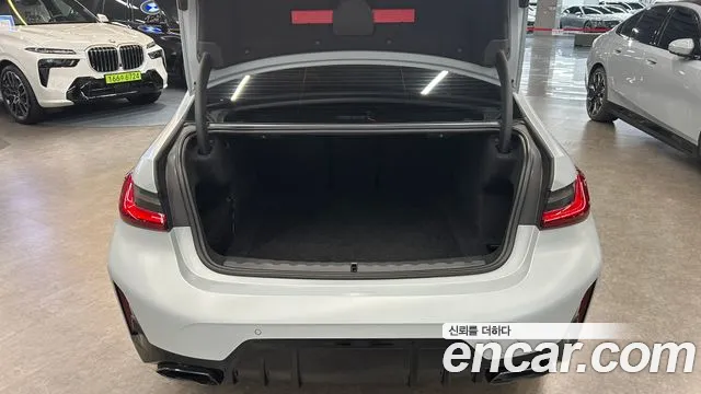 BMW 3 Series — Фото автомобиля 8