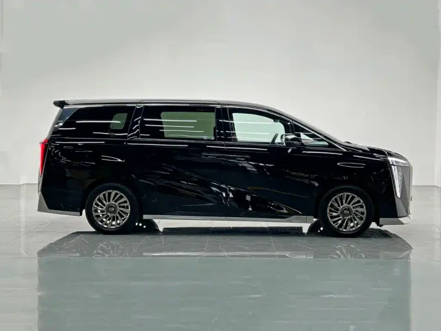 GAC Trumpchi M8 — Фото автомобиля 7