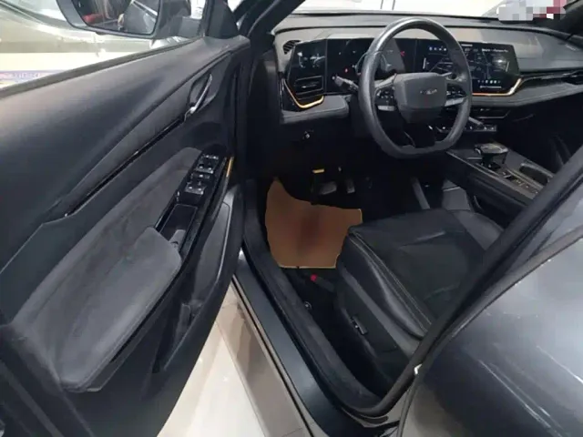 Changan X5 Plus — Фото автомобиля 15