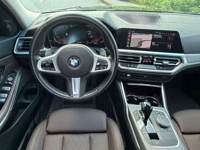 BMW 3 Series — Фото автомобиля 10