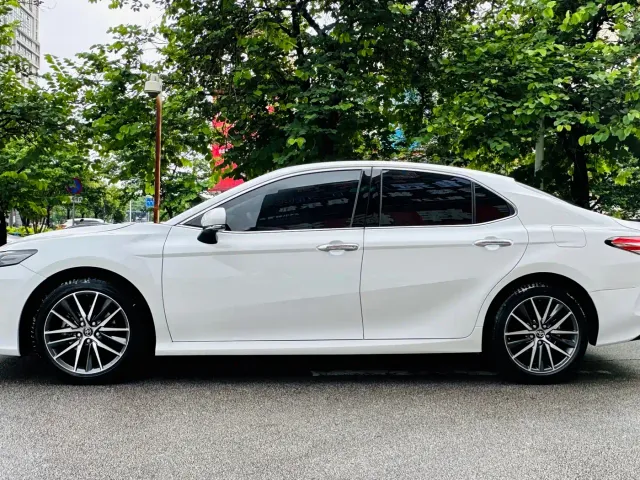 Toyota Camry — Фото автомобиля 10