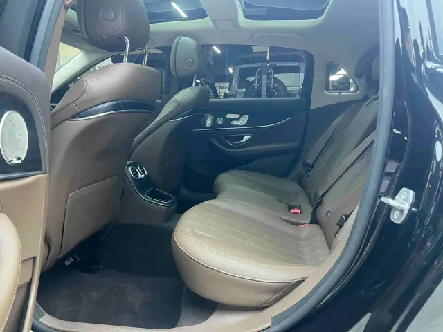 Mercedes-Benz E-Class — Фото автомобиля 13